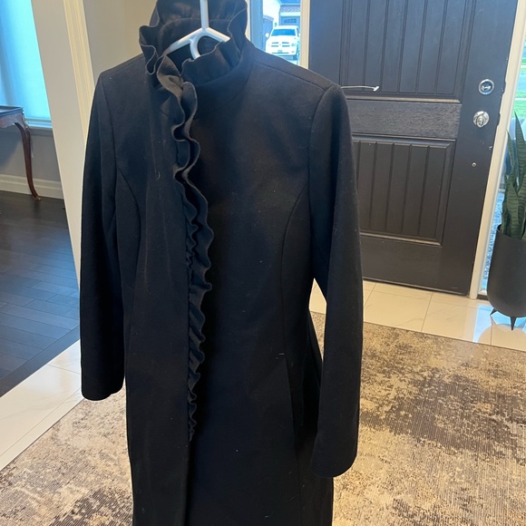 DKNY size 12 elegant black ruffled winter coat - Picture 7 of 17